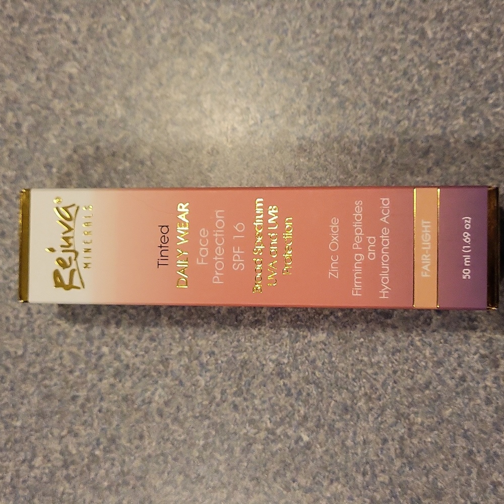 New Rejuva Minerals Tinted Moisturizer Fair Light